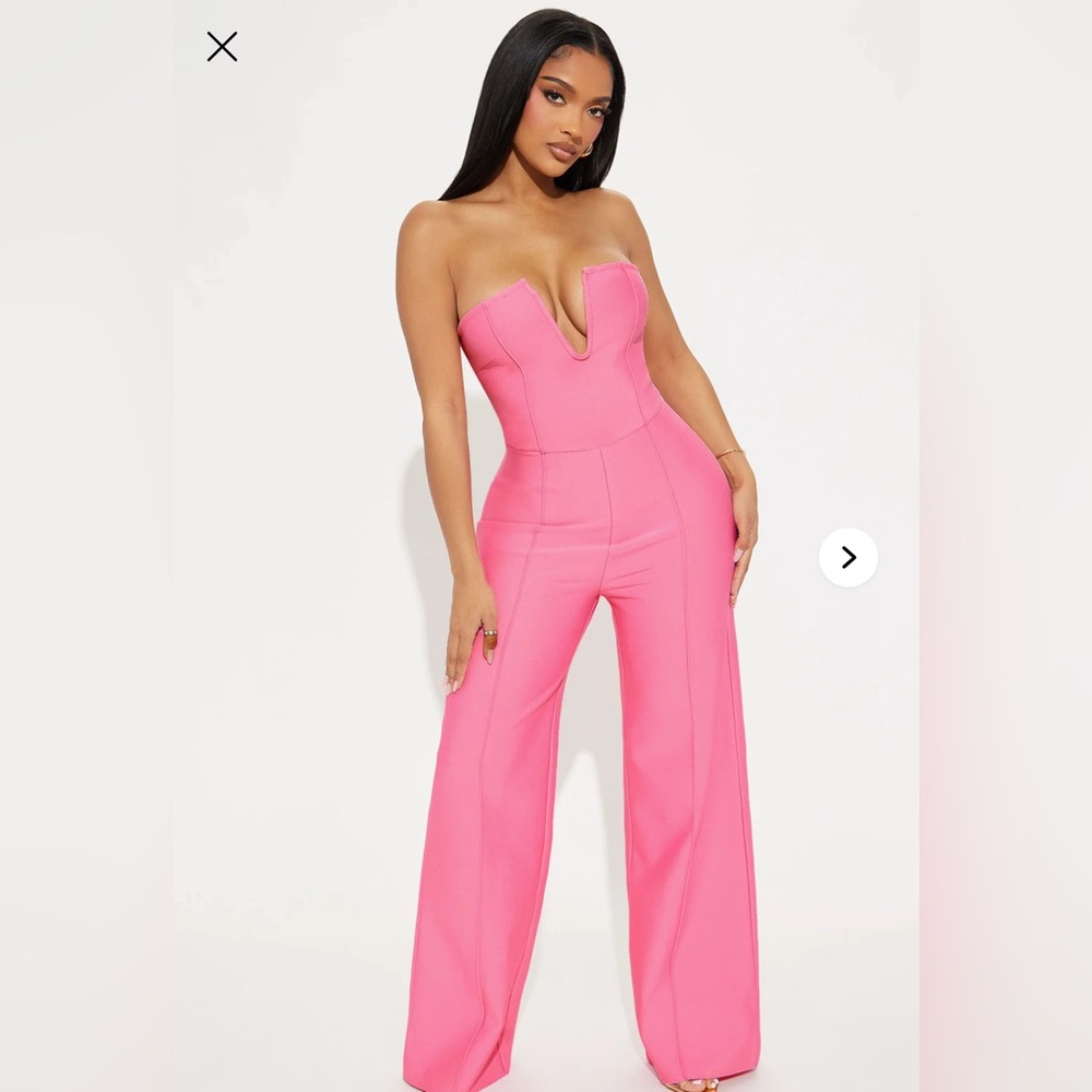 Fashion Nova Pink Sleeveless Jumpsuit with Wide-Leg Design, like new, tried on